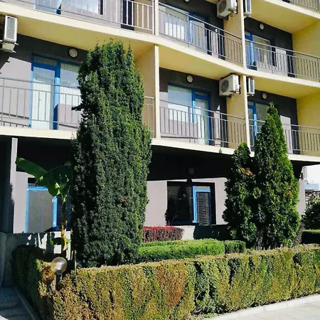 Jasmine A17 Cozy Sunny * Slantchev Briag